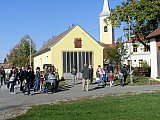 14.10.2018 Herbst-UmGang|Das ehemalige K&uuml;hlhaus, eine Gemeinschaftstiefk&uuml;hlanlage, neben dem Pfarrstadel. Foto: &copy; Georgia Spausta - Gemeinsamer Spaziergang am 14.10.2018 mit Pr&auml;sentation ausgew&auml;hlter Stationen des Umganges