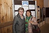 Aktive der ersten Stunde|Nicht nur Elfriede Haslinger (links im Bild), die f&uuml;r ihr Engagement in der Nieder&ouml;sterreichischen Stadt- und Dorferneuerung vielfach ausgezeichnet wurde und bis heute eine der wichtigsten St&uuml;tzen des Vereins ist, kam zum Fest. Auch Dipl.Ing Doris H&ouml;binger (im Bild rechts), die vor 30 Jahren die erste Regionalbetreuerin des Vereins war, lie&szlig; es sich nicht nehmen, an ihre alte "Wirkungsst&auml;tte" zu kommen. - Bl&uuml;tenfest 2019 (27.4.2019)